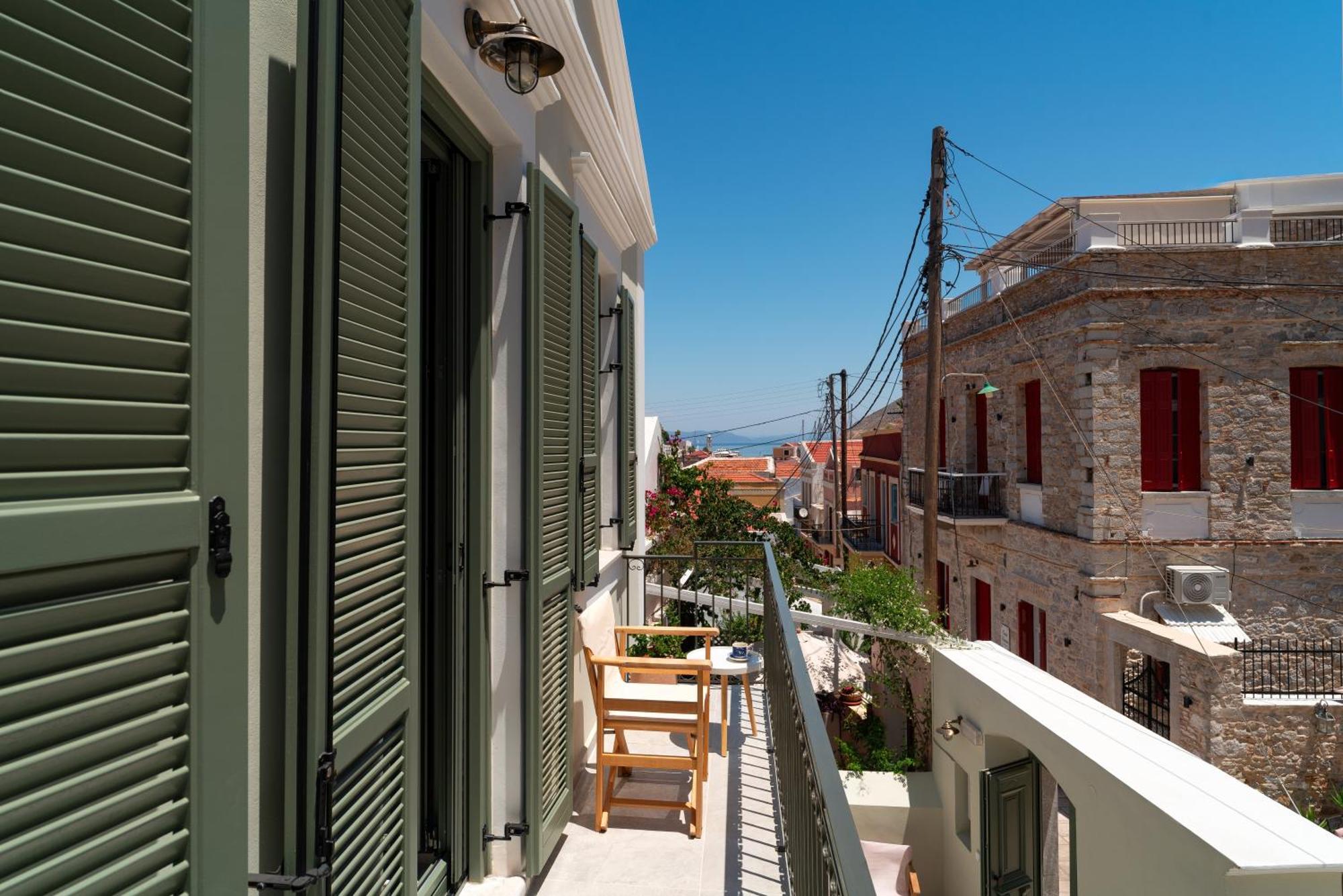 Nisomar Suites Symi Exterior foto
